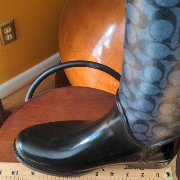 Coach Rain Boots 8 - Picture 13 of 14